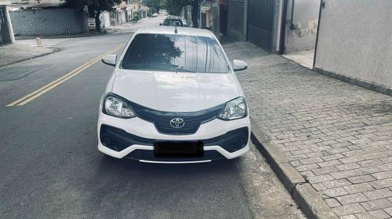TOYOTA ETIOS 1.5 X PLUS 16V FLEX 4P AUTOMÁTICO